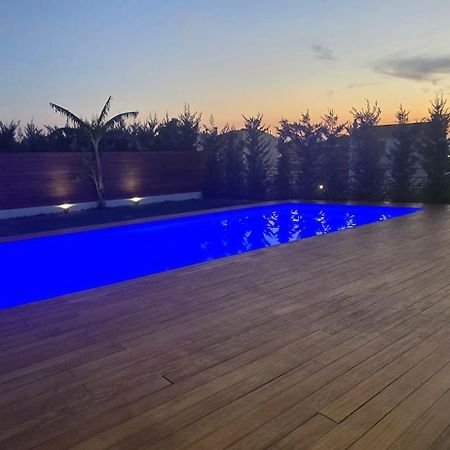 Sea La Vie Luxury Villa 2 - Private Swimming Pool With Jakuzzi Inside Vári Eksteriør bilde